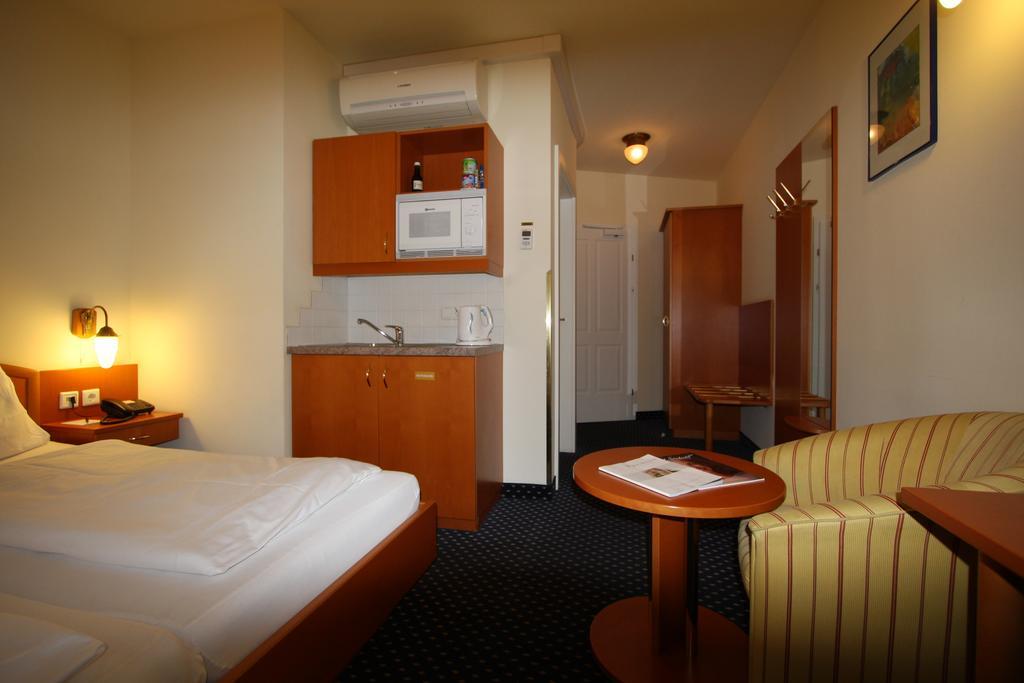 Hotel 900 M Zur Oper Viena